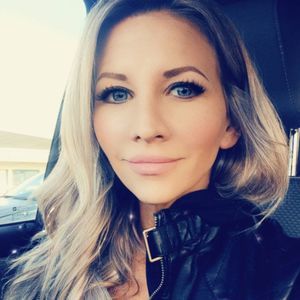 Meet your Posher, Nikole